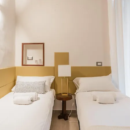 The Rent - Two-bedroom Near Fori Imperiali Rome