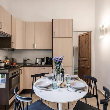 The Rent - Two-bedroom Near Fori Imperiali * Rom
