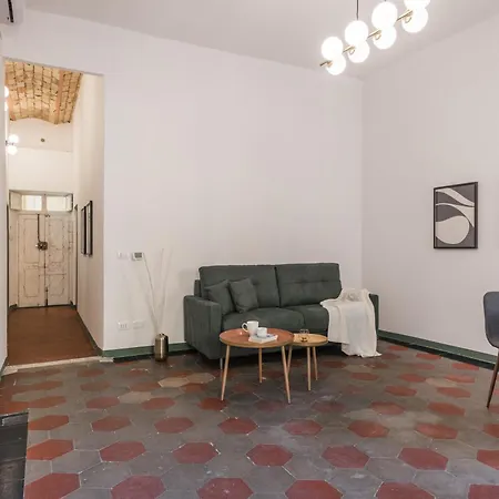 The Rent - Two-bedroom Near Fori Imperiali Apartment