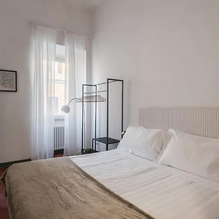 The Rent - Two-bedroom Near Fori Imperiali Apartment *
