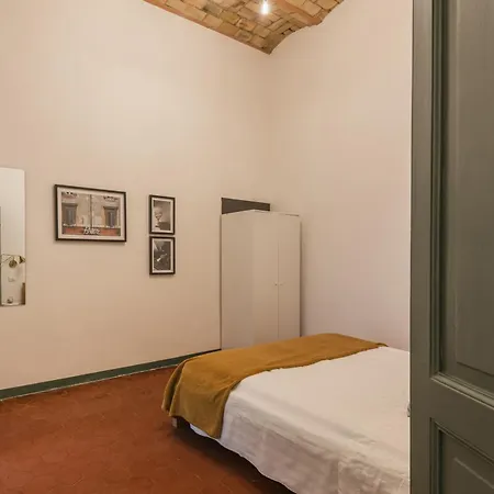 The Rent - Two-bedroom Near Fori Imperiali Apartment Rom