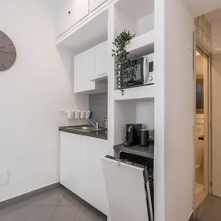 Apartment The Rent - Two-bedroom Near Fori Imperiali Rom