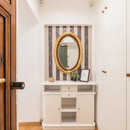 The Rent - Two-bedroom Near Fori Imperiali
