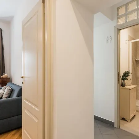 Apartment The Rent - Two-bedroom Near Fori Imperiali Rom