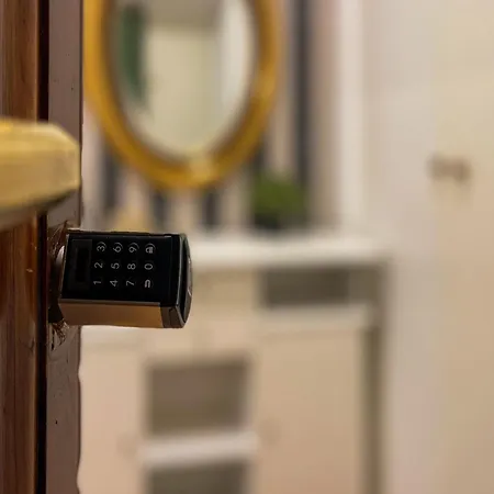 The Rent - Two-bedroom Near Fori Imperiali Apartment Rom