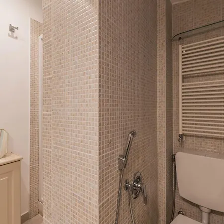 The Rent - Two-bedroom Near Fori Imperiali Rom