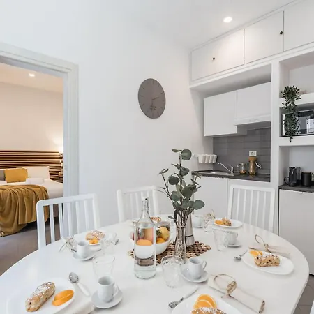 The Rent - Two-bedroom Near Fori Imperiali