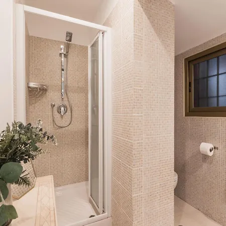 The Rent - Two-bedroom Near Fori Imperiali * Rom