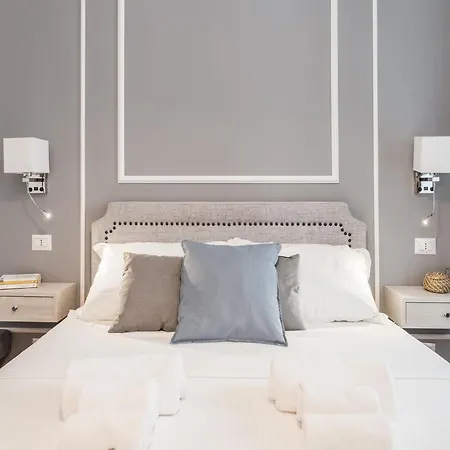 The Rent - Two-bedroom Near Fori Imperiali Rom